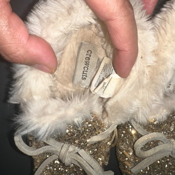 Crew cuts slippers toddler 6” inches preloved - Picture 5 of 6